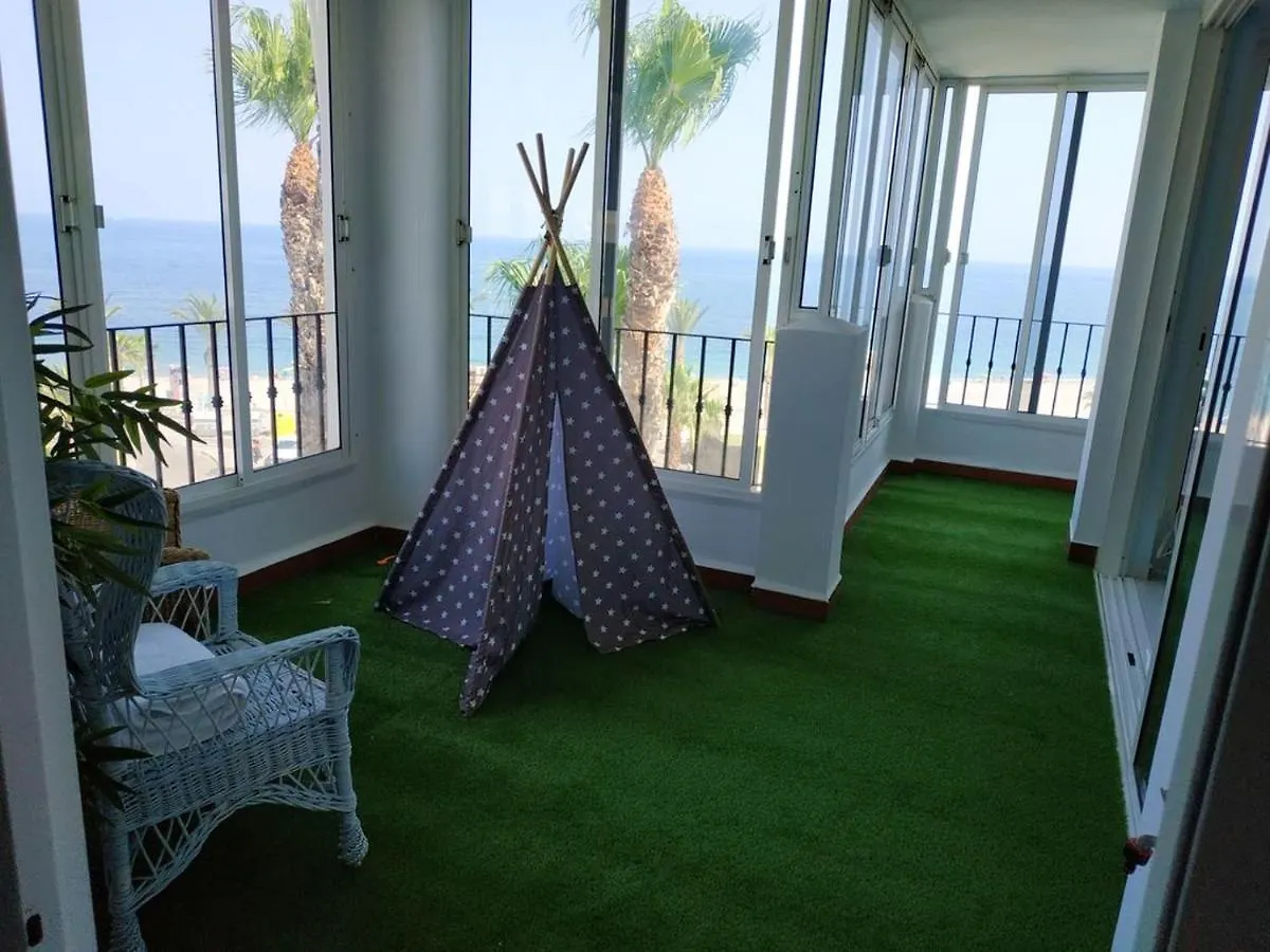 Holiday home Seaside Retreat: Beachfront House with Pool in Roquetas De Mar